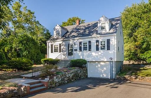 2nd image of 15 Idlewell St