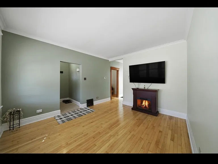 8730 45th St — Photo 2