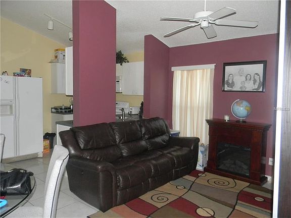 3rd image of 6411 Redwood Oaks Dr