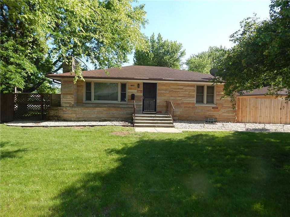 1st image of 1339 Aubert St