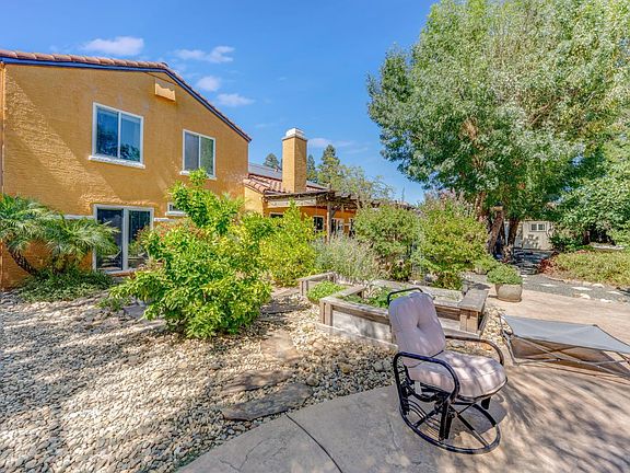 5th image of 832 Arabian Cir