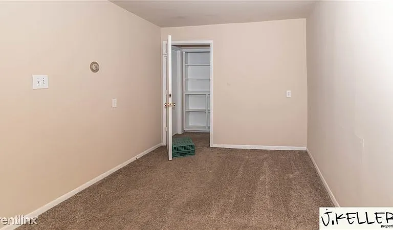 914 Woodlawn Ave — Photo 34
