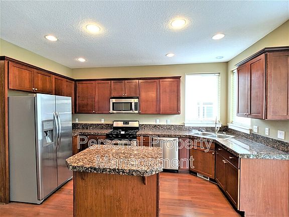 5th image of 10405 NE 98th Ave