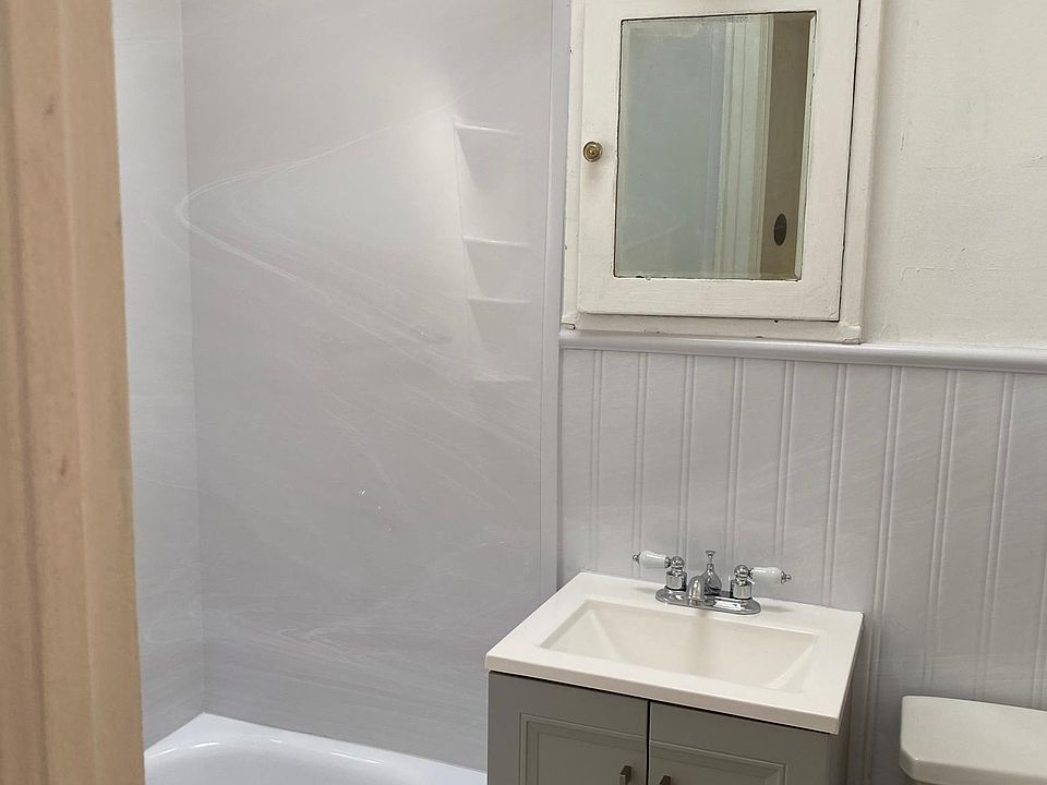 2nd image of 1541 Hollywood Ave #2D