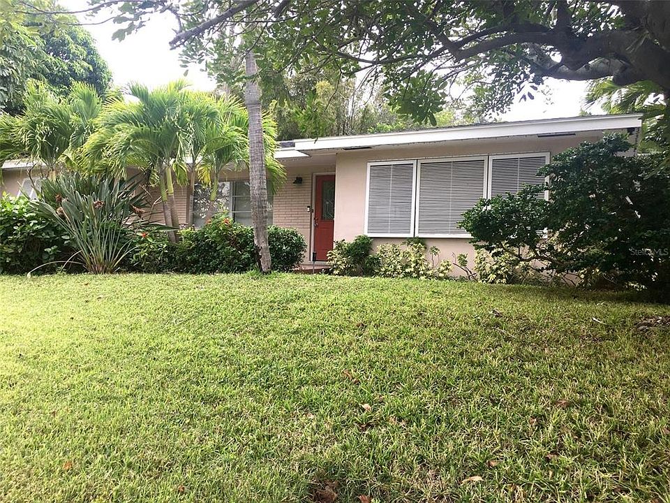 1st image of 4040 Poinsettia Dr