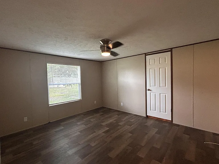 185 Cougar Ln — Photo 5