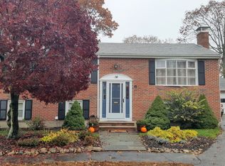 14 Blueview Cir, West Roxbury, MA 02132