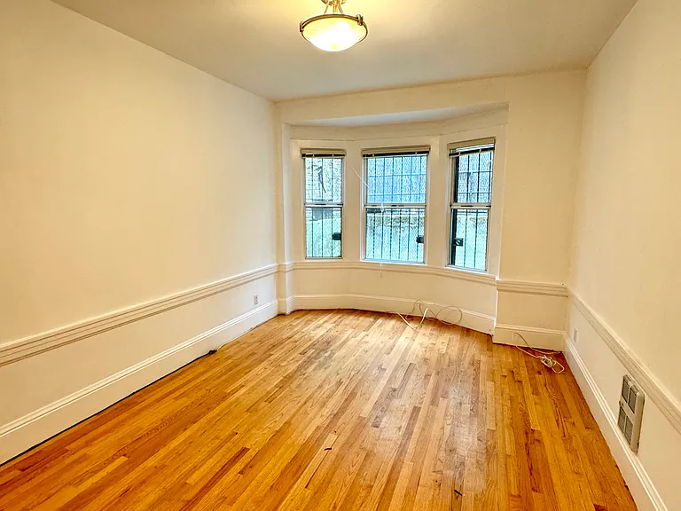 646 Ofarrell St #3 — Photo 2