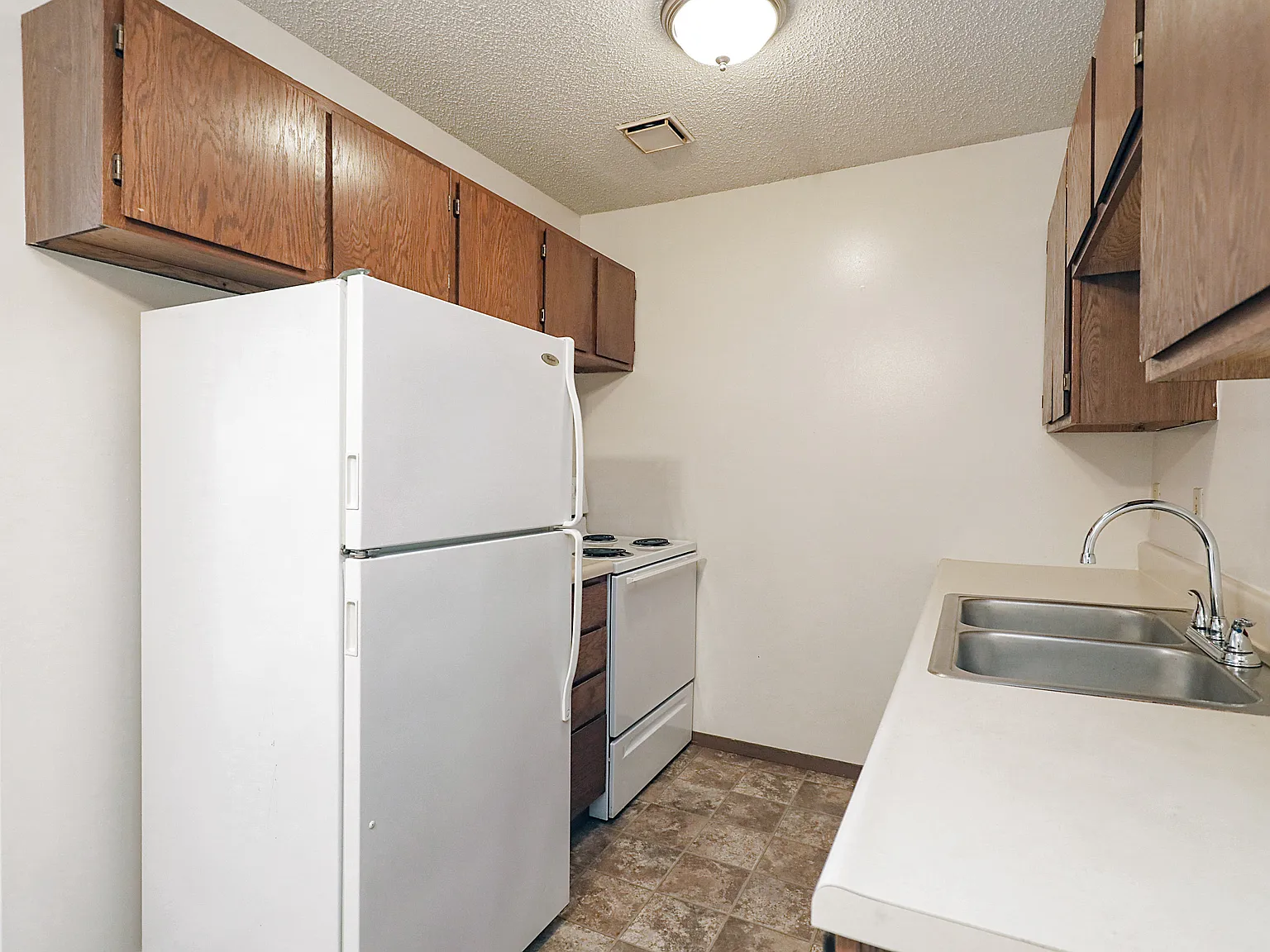 1 bed, 582 sqft, $629 — Photo 4
