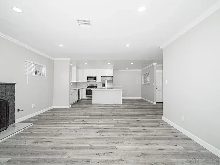4935 Deaton Dr — Photo 8