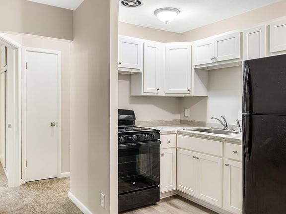 4th image of 3140 S 48th St #3