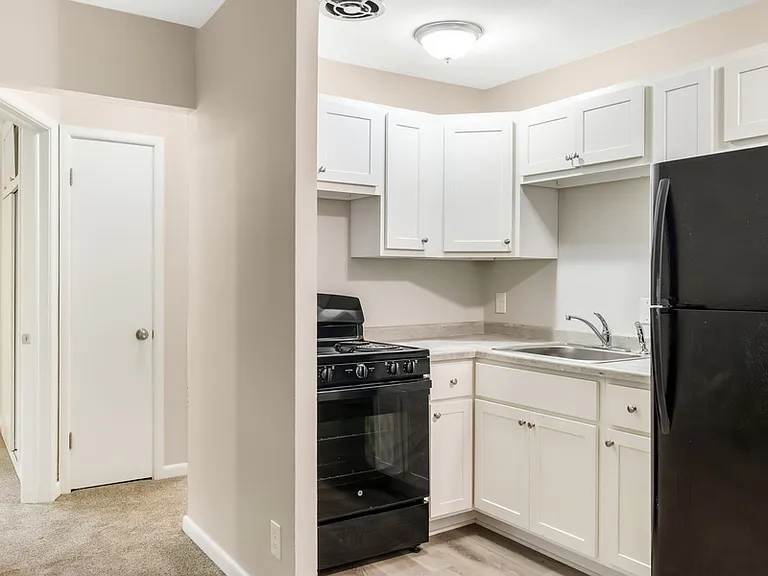 3140 S 48th St #3 — Photo 4
