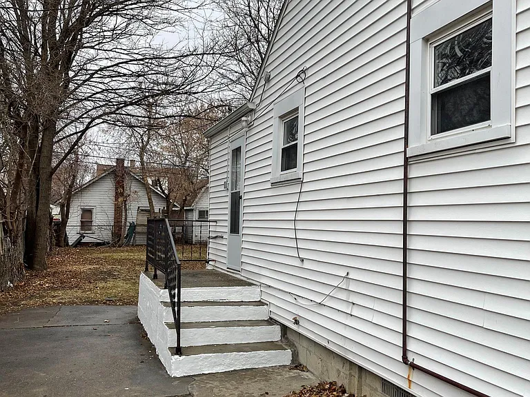 8419 Republic Ave — Photo 2
