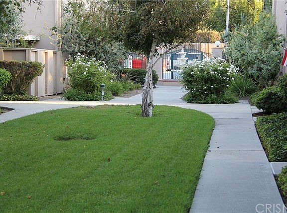 2nd image of 22125 Oxnard St