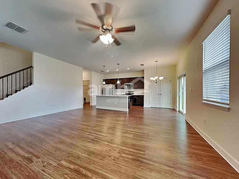 1017 Walden Pond Dr — Photo 7
