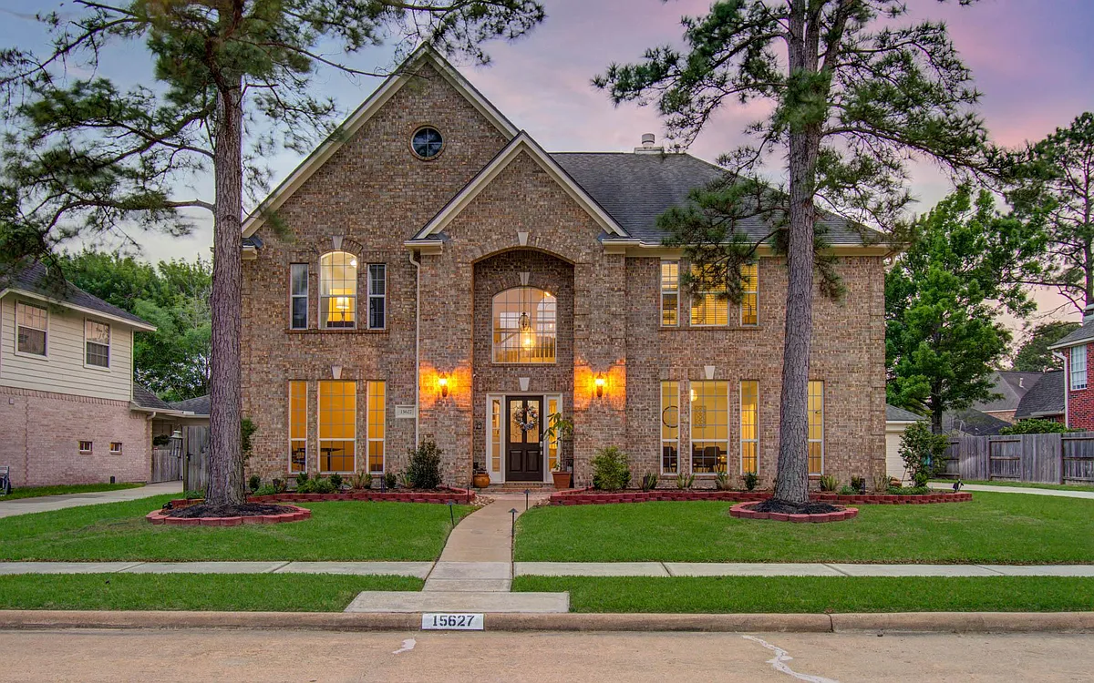 Building Photo - 15627 Twisting Springs Dr