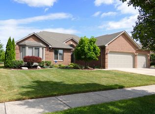 47920 Stanford Dr, Macomb, MI 48044