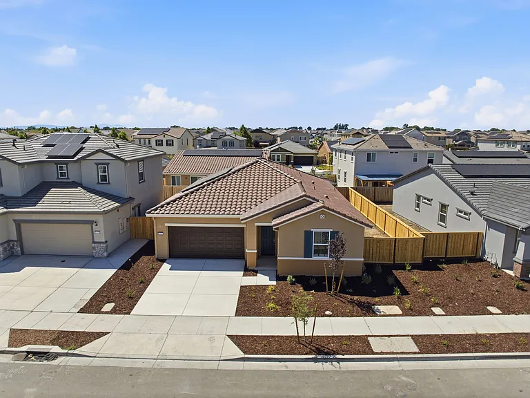 16047 Pirates Cove Ln — Photo 28