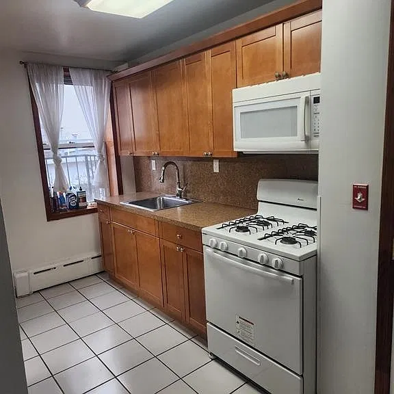 812 22nd St #3R — Photo 2