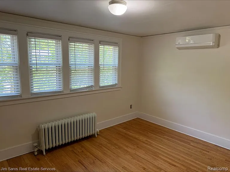 851 Saint Clair St #2 — Photo 7