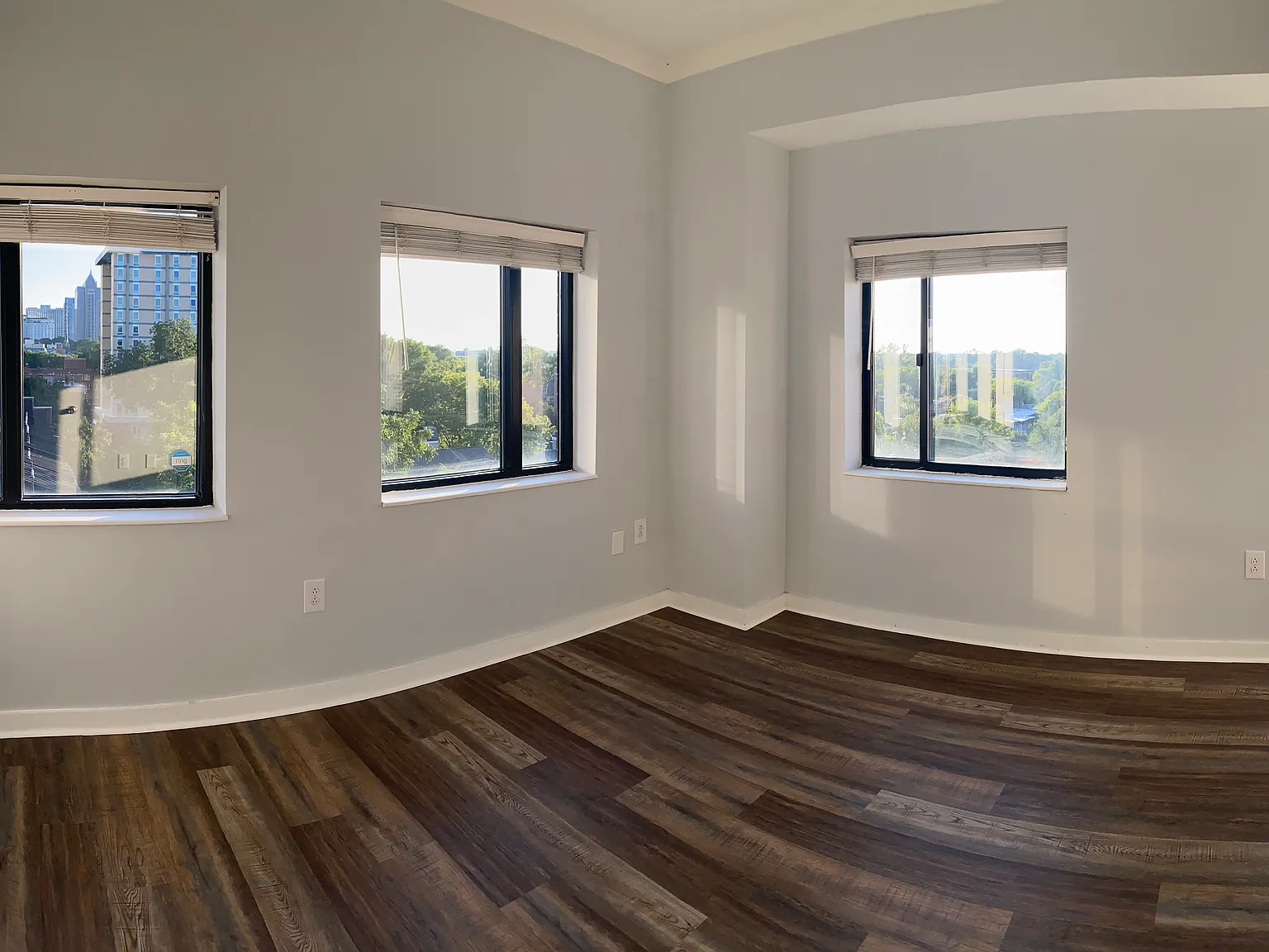 2 bed, 711 sqft, $1,645 — Photo 3