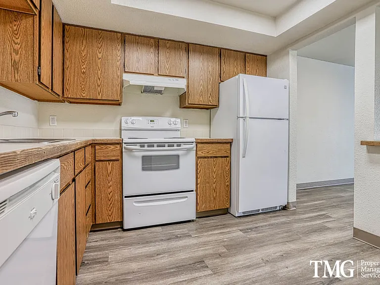 The Illahee Apartments — Photo 40