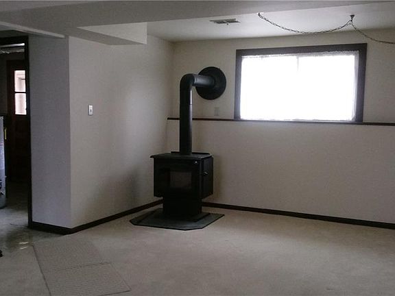 4th image of 144 Duffy Dr