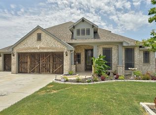 2401 Turning Leaf Ln, Midlothian, TX 76065