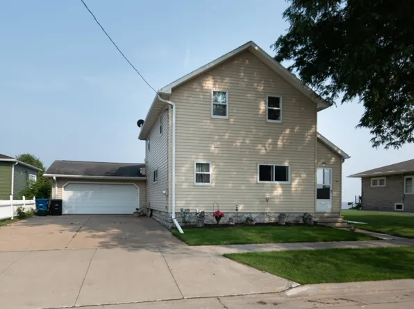 28 Lake St, Oshkosh, WI 54901