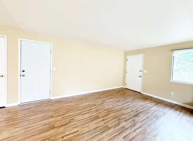2707 SE Sedgwick Rd — Photo 5