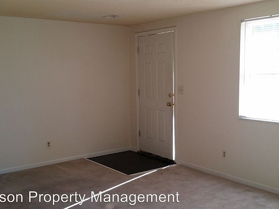 2nd image of 1104 W McCarty St APT B2
