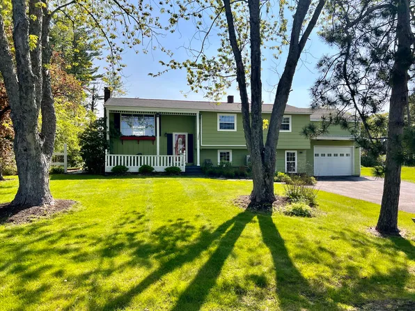 20 Highview Terrace, Veazie, ME 04401