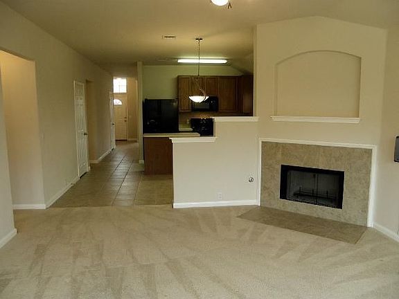 4th image of 745 Adler Falls Ln
