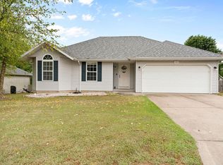 435 N Claremont Place, Republic, MO 65738