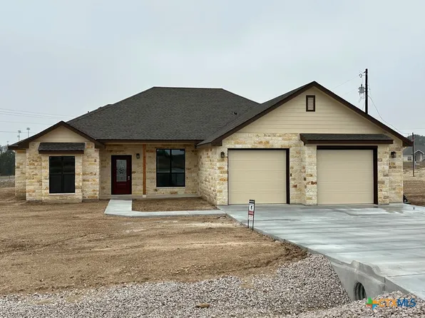 101 Hillside Ln, Lampasas, TX 76550