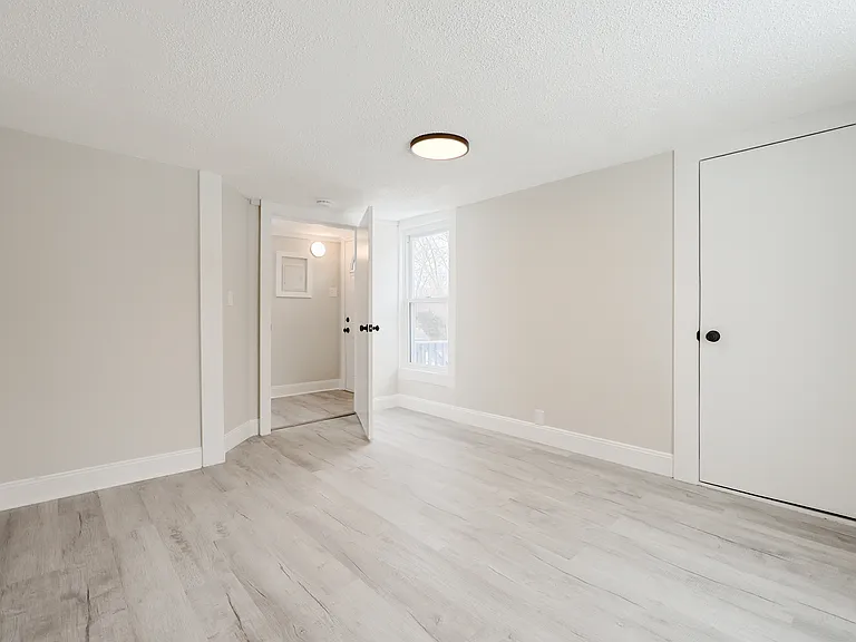 16 Lenox Ave #2 — Photo 4