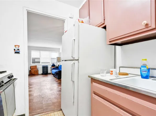 77 East 12th Street image 13 of 21