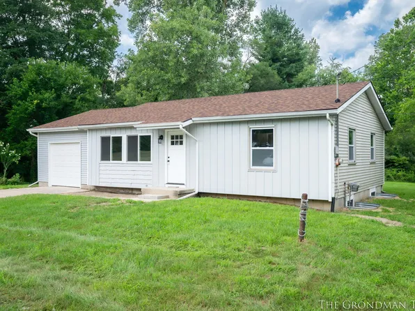 6355 N Whitneyville Rd, Middleville, MI 49333