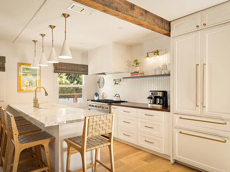 1028 Summit Ave #A — Photo 12