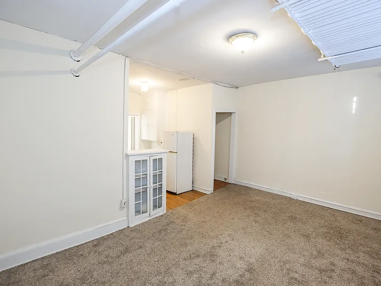 Santa Rosa Apartments — Photo 8