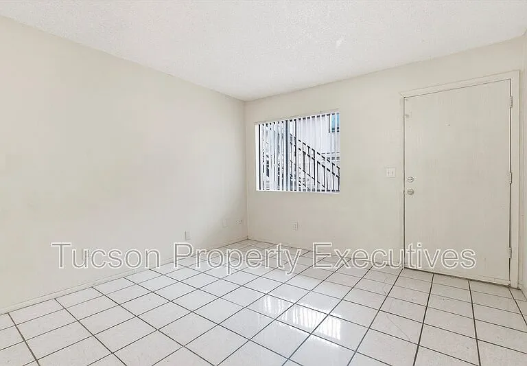 319 E Mohave Rd #109 — Photo 10