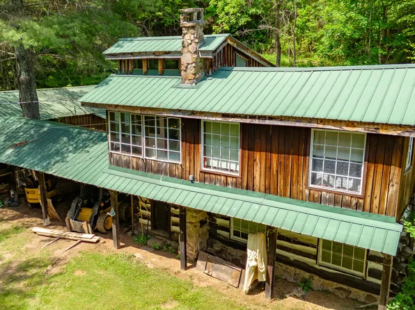 1413 Songbird Ln, Meadow Bridge, WV 25976
