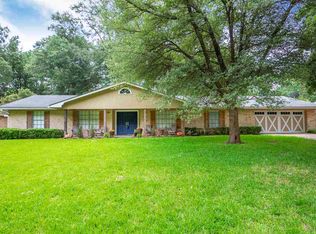 2412 Greenhills Dr, Kilgore, TX 75662
