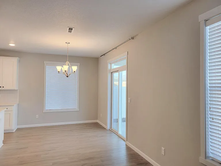 2120 Amber Loop — Photo 11