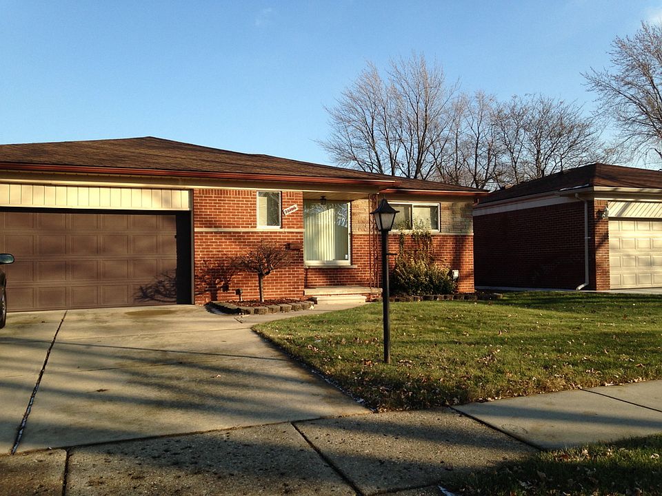 1st image of 26106 Fairfield Ave