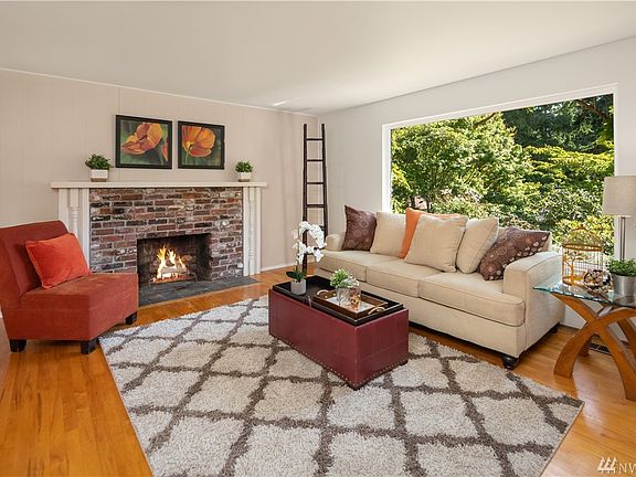 2nd image of 19206 17th Ave NW