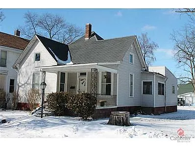 454 W Franklin St photo 1