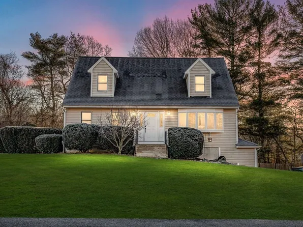 122 Ice House Rd, Taunton, MA 02780