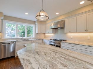 21 Nob Hill Rd, Hyannis Pt, MA 02647