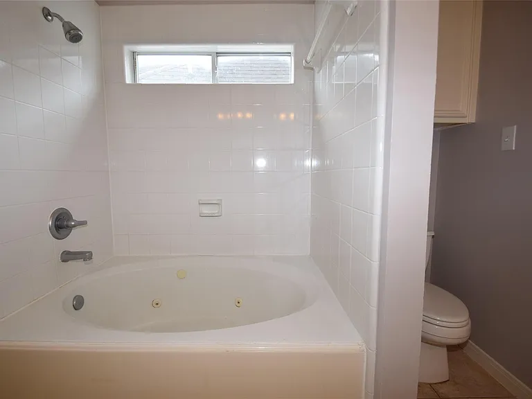 722 Memorial Heights Dr — Photo 34
